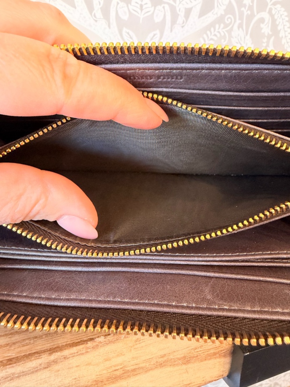 Miu Miu Matelassé Gathered Gray Leather Zip Long Wallet w/ Dustbag NWOT - Picture 16 of 17